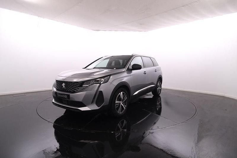 Cinzento Usado 2024 Peugeot 5008 Monovolume | € 34.900 (Preço justo) - Imagem 1/4