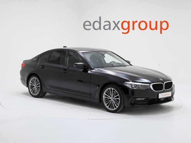 Preto Usado 2019 BMW 530 iPerformance Sedan | € 27.990 - Imagem 1/4