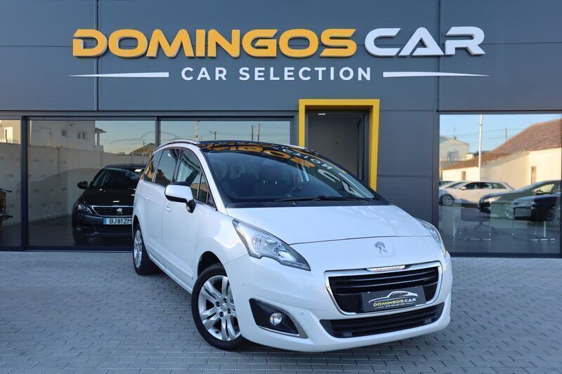 Branco Usado 2016 Peugeot 5008 Allure Monovolume | € 12.500 (Preço justo) - Imagem 1/4