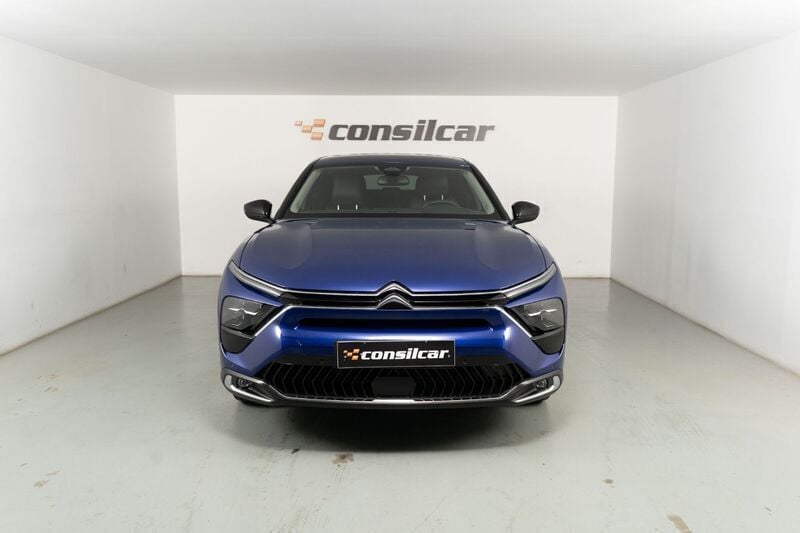Azul Usado 2023 Citroën C5 X PureTech Citadino | € 22.480 (Preço justo) - Imagem 1/4