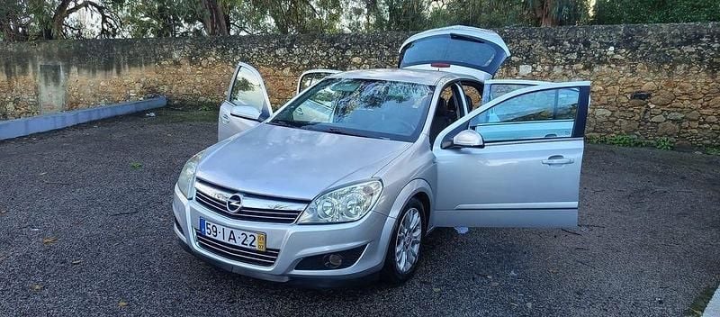 Usado 2009 Opel Astra Sedan | € 2.850 (Super Preço) - Imagem 1/4