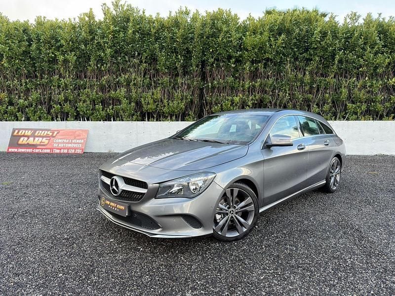 Usado Mercedes CLA180 Urban 109 HP (80 kW) 2017 Cinza Sedan