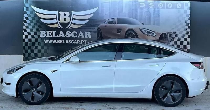 Usado Tesla Model 3 Standard Range Plus 208 kW (283 HP) 2020 Branco Sedan