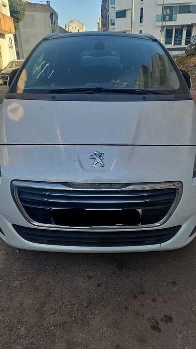 Usado 2014 Peugeot 5008 Allure Monovolume | € 7.750 - Imagem 1/4