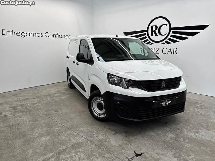 Branco Usado 2022 Peugeot Partner Monovolume | € 11.490 (Super Preço) - Imagem 1/1