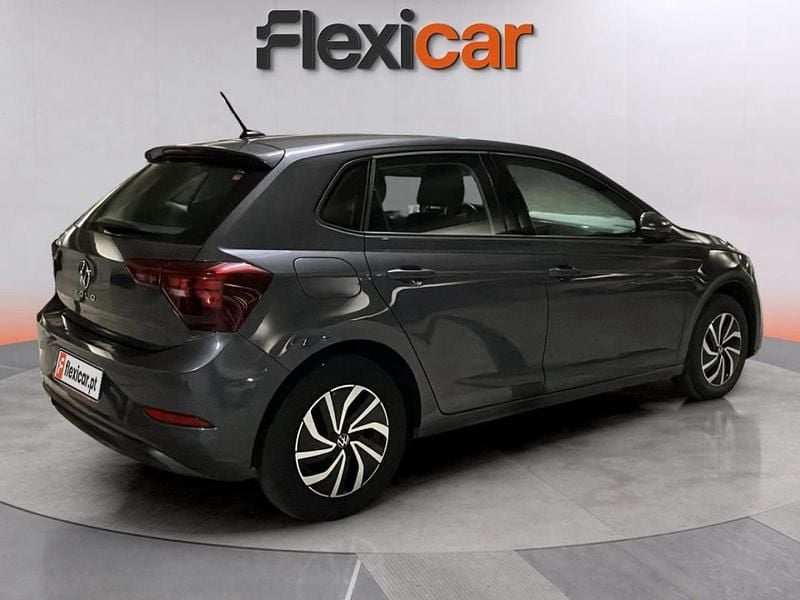 Usado VW Polo Life 95 HP (69 kW) 2022 Cinza Citadino