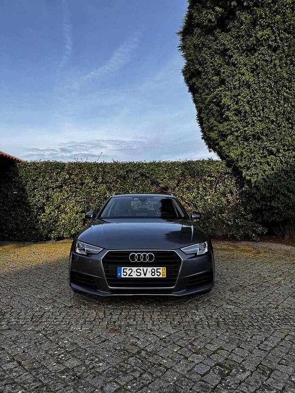 Usado Audi A4 190 HP (139 kW) 2017 Cinzento Carrinha