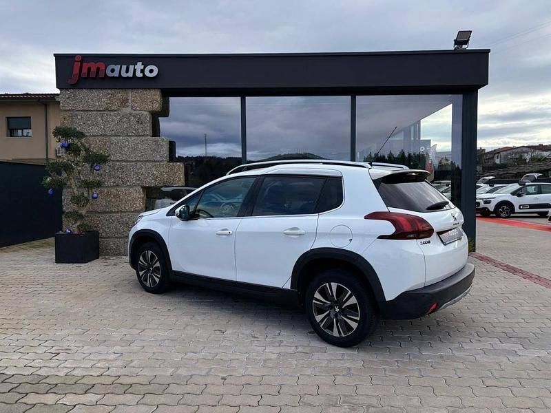Usado Peugeot 2008 110 HP (80 kW) 2018 Branco SUV