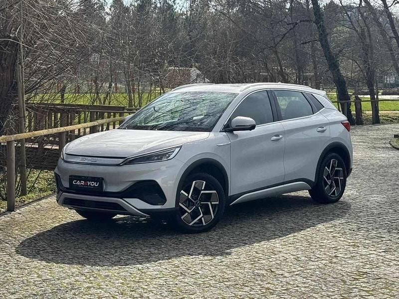 Cinza Usado 2023 BYD Atto 3 Design SUV | € 29.990 (Preço justo) - Imagem 1/4