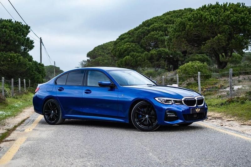 Usado BMW 330 252 HP (185 kW) 2018 Azul Sedan