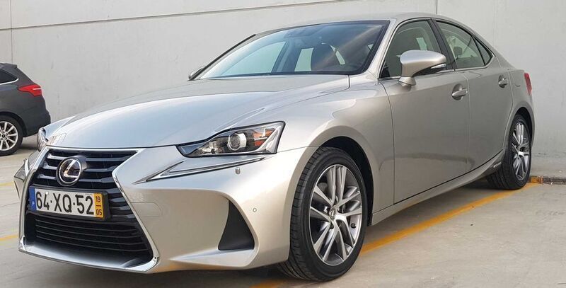 Usado 2019 Lexus IS300h Sedan | € 18.500 - Imagem 1/3