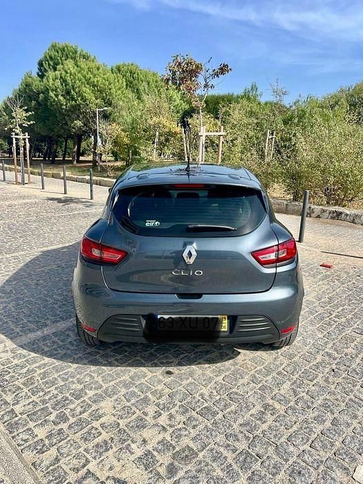 Usado Renault Clio IV 70 HP (51 kW) 2019 Sedan