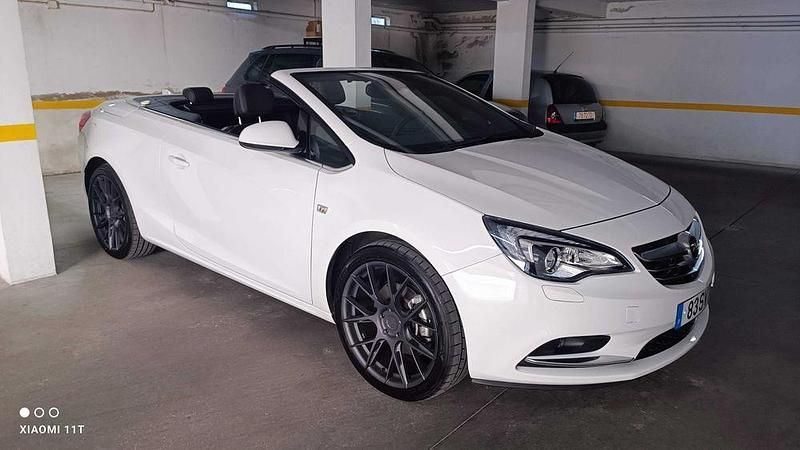 Usado 2017 Opel Cascada Cabrios | € 19.500 - Imagem 1/4
