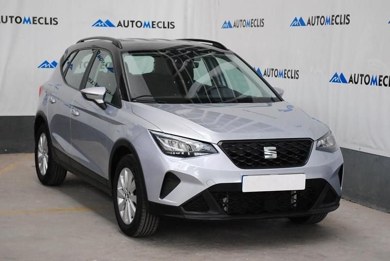 Cinza Usado 2022 Seat Arona Style SUV | € 15.900 (Bom preço) - Imagem 1/4