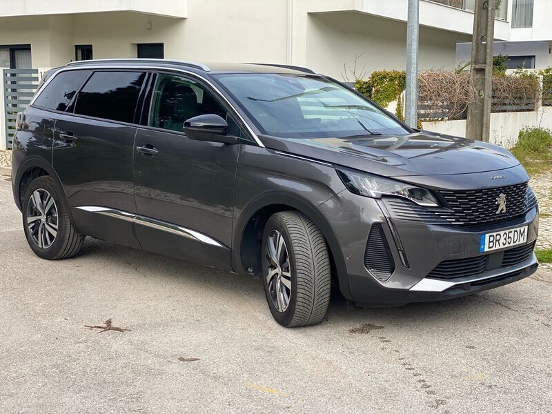 Cinza Usado 2022 Peugeot 5008 Allure Monovolume | € 32.000 (Caro) - Imagem 1/4