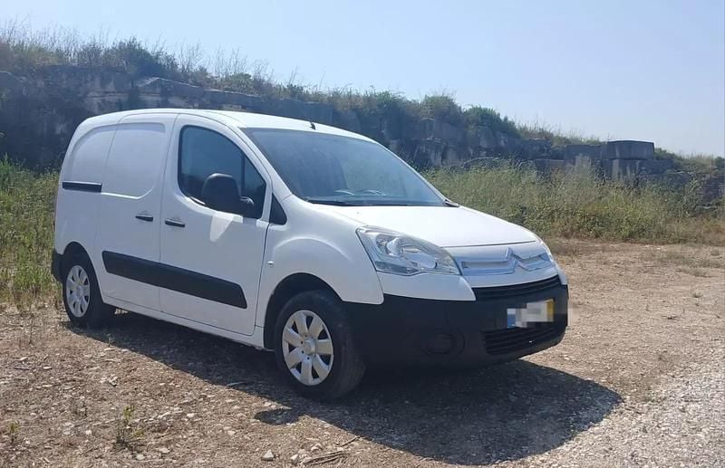 Branco Usado 2011 Citroën Berlingo Exclusive Monovolume | € 5.990 (Super Preço) - Imagem 1/4