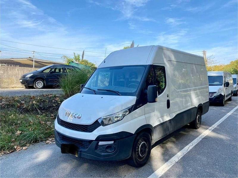 Branco Usado 2018 Iveco Daily | € 14.950 - Imagem 1/4