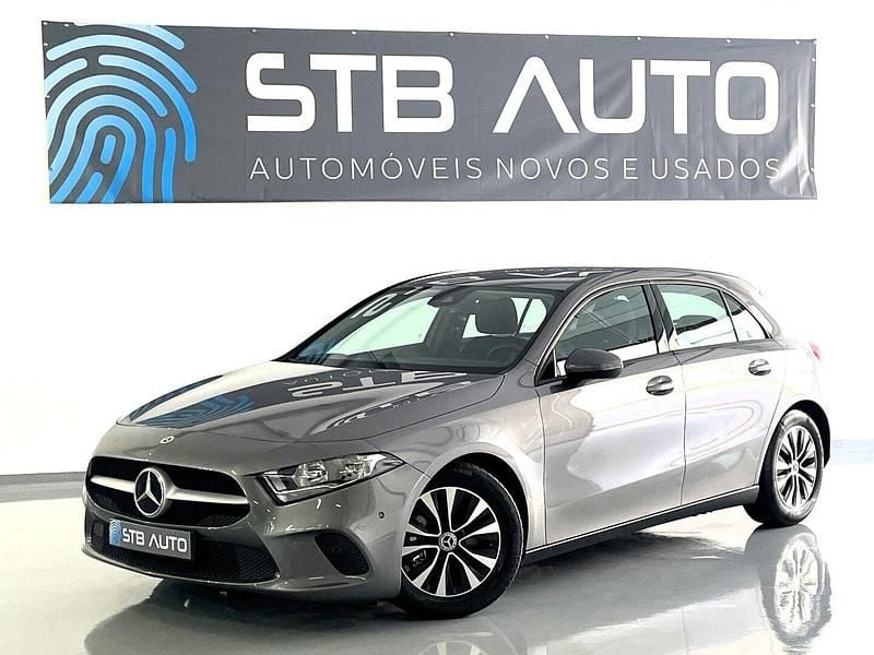 Cinza Usado 2021 Mercedes A160 Style | € 23.980 (Preço justo) - Imagem 1/4