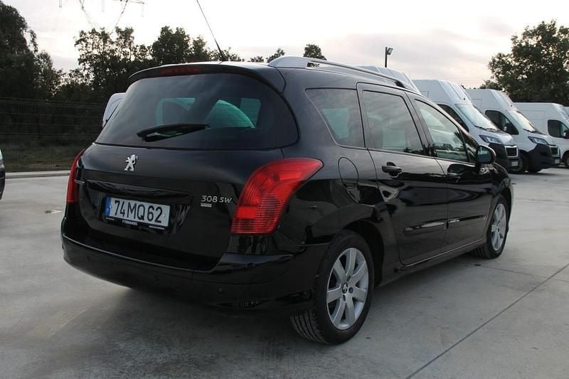 Usado Peugeot 308 SW 112 HP (82 kW) 2012 Preto Carrinha