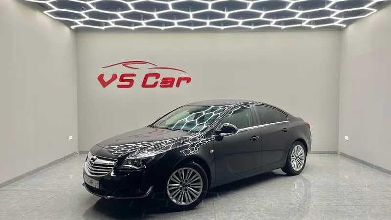 Usado Opel Insignia 120 HP (88 kW) 2014 Preto