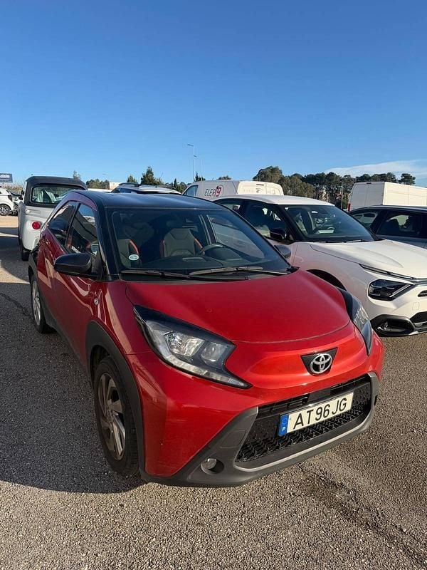 Vermelho Usado 2022 Toyota Aygo X Pulse SUV | € 14.500 (Bom preço) - Imagem 1/1
