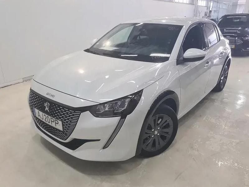 Branco Usado 2021 Peugeot e-208 Allure Citadino | € 14.990 (Preço justo) - Imagem 1/4