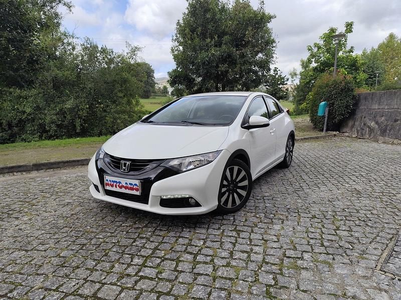 Branco Usado 2013 Honda Civic Sport | € 12.999 (Preço justo) - Imagem 1/4