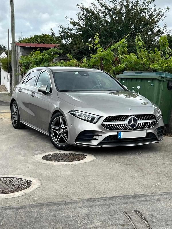 Outra Usado 2020 Mercedes A180 Citadino | € 24.900 (Caro) - Imagem 1/4