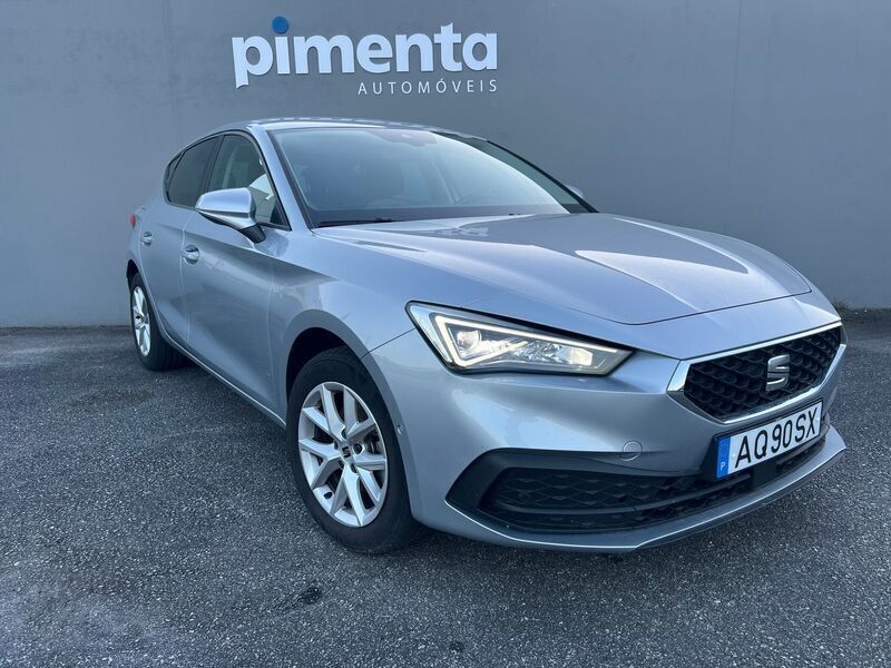 Cinza Usado 2022 Seat Leon Style Sedan | € 20.850 (Preço elevado) - Imagem 1/4