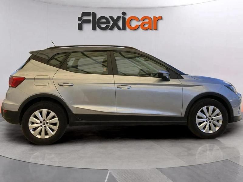 Cinza Usado 2023 Seat Arona Style SUV | € 14.990 (Bom preço) - Imagem 1/1