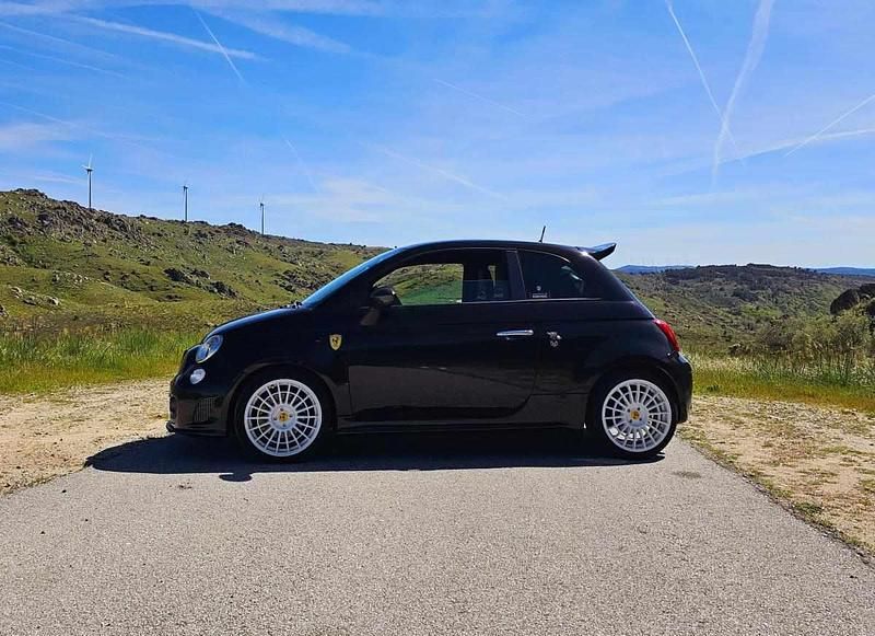Preto Usado 2015 Abarth 595 Citadino | € 16.250 (Preço justo) - Imagem 1/4