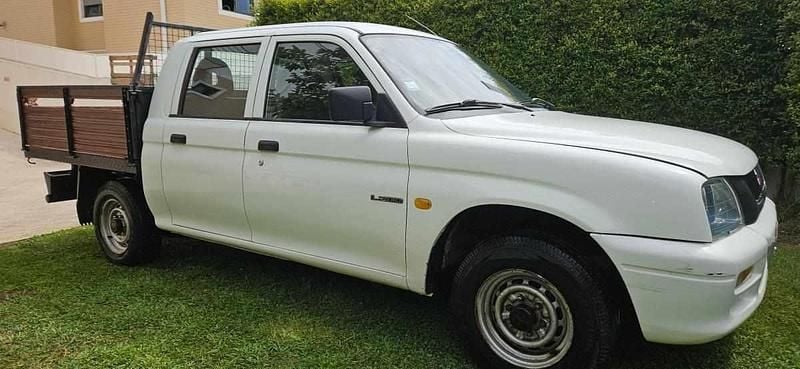 Usado Mitsubishi L200 90 HP (66 kW) 2002 Branco Pickup