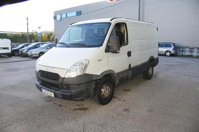 Usado Iveco Daily 106 HP (77 kW) 2014 Branco