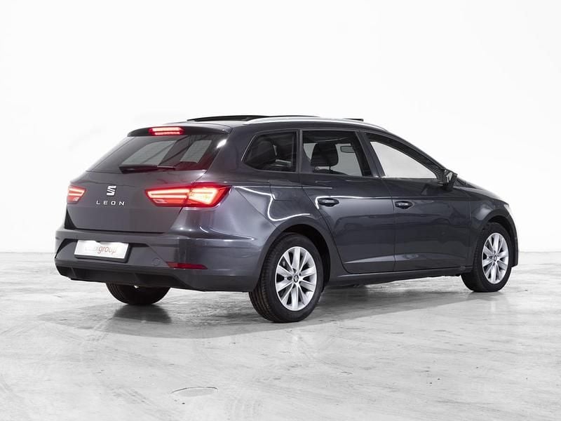 Usado Seat Leon ST 115 HP (84 kW) 2020 Cinzento Carrinha