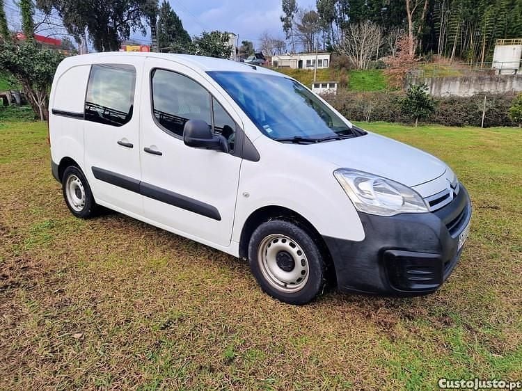 Branco Usado 2018 Peugeot Partner Monovolume | € 8.200 (Super Preço) - Imagem 1/1