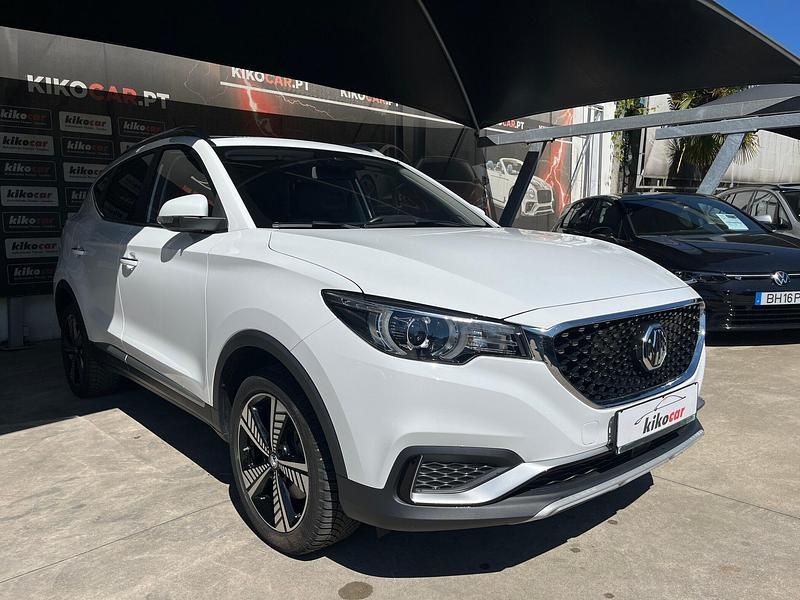 Branco Usado 2022 MG ZS Comfort Sedan | € 19.900 (Preço justo) - Imagem 1/4