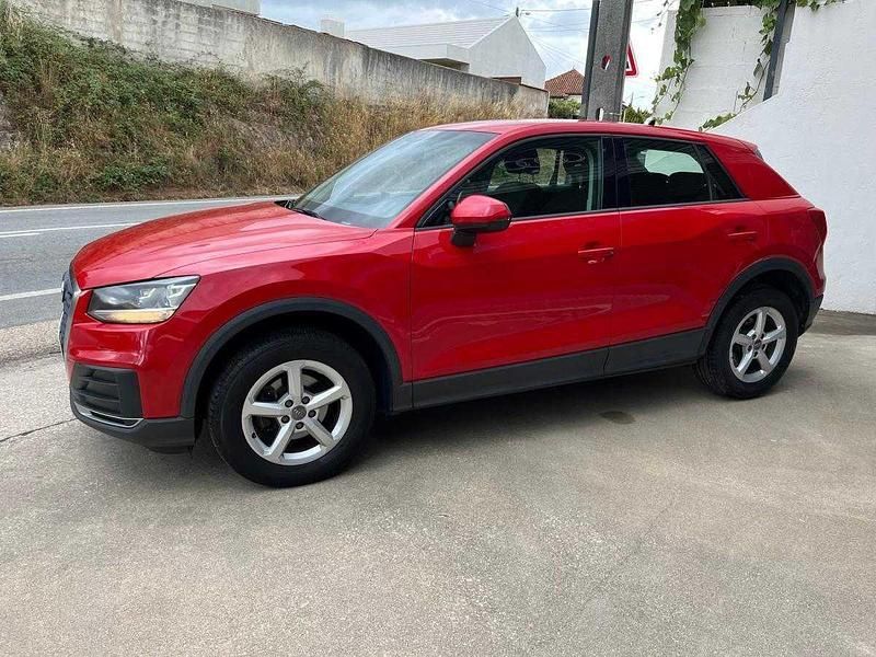 Usado Audi Q2 Sport 116 HP (85 kW) 2021 Vermelho SUV