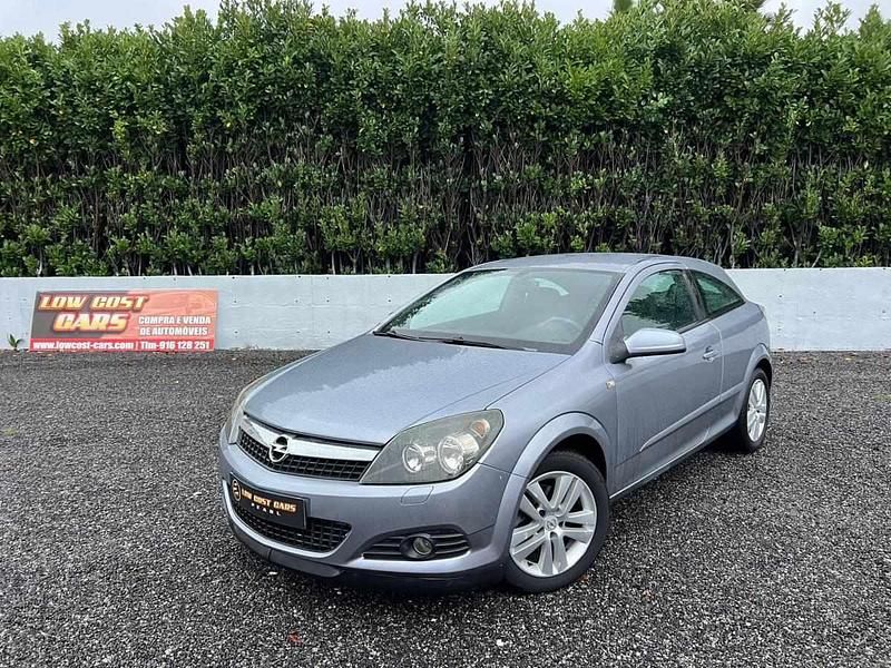Cinzento Usado 2010 Opel Astra GTC | € 5.990 (Preço elevado) - Imagem 1/4