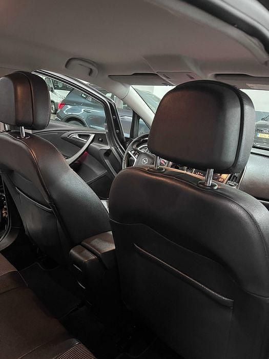 Usado Opel Astra 95 HP (69 kW) 2013 Carrinha