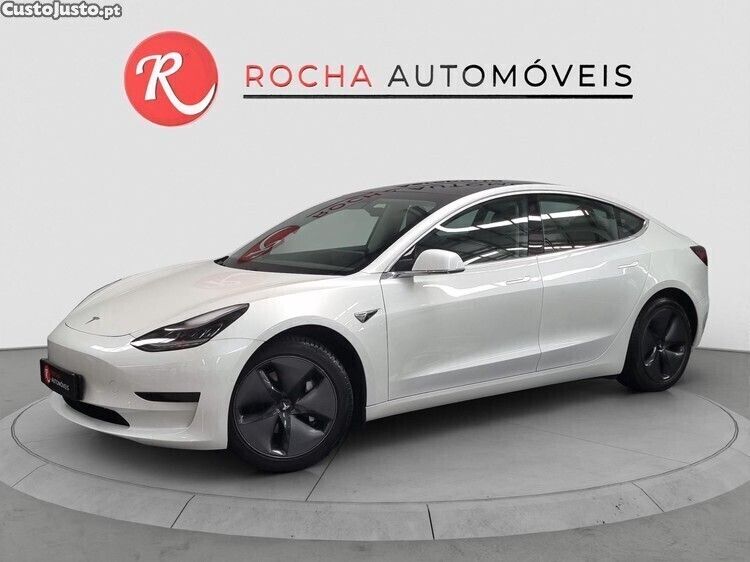 Branco Usado 2020 Tesla Model 3 Standard Range Plus Sedan | € 25.799 (Preço justo) - Imagem 1/1