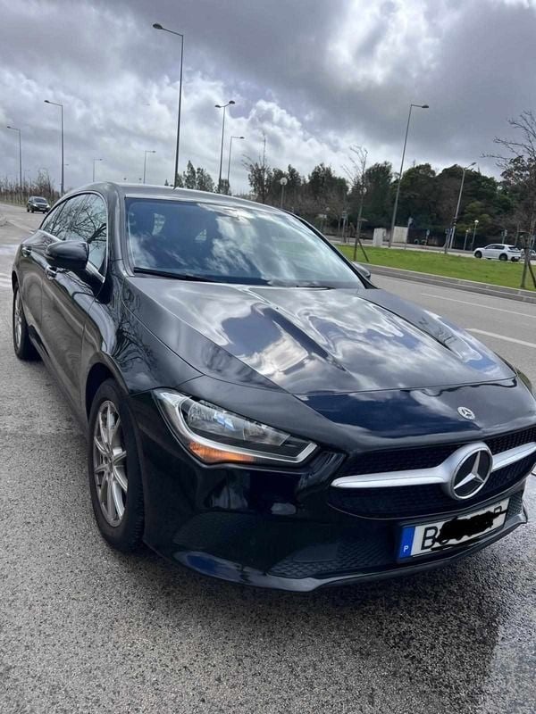 Preto Usado 2022 Mercedes CLA180 Sedan | € 23.900 - Imagem 1/4