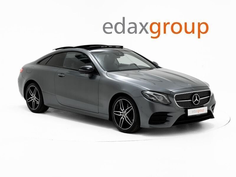 Cinza Usado 2020 Mercedes E220 AMG line Coupé | € 45.990 - Imagem 1/4