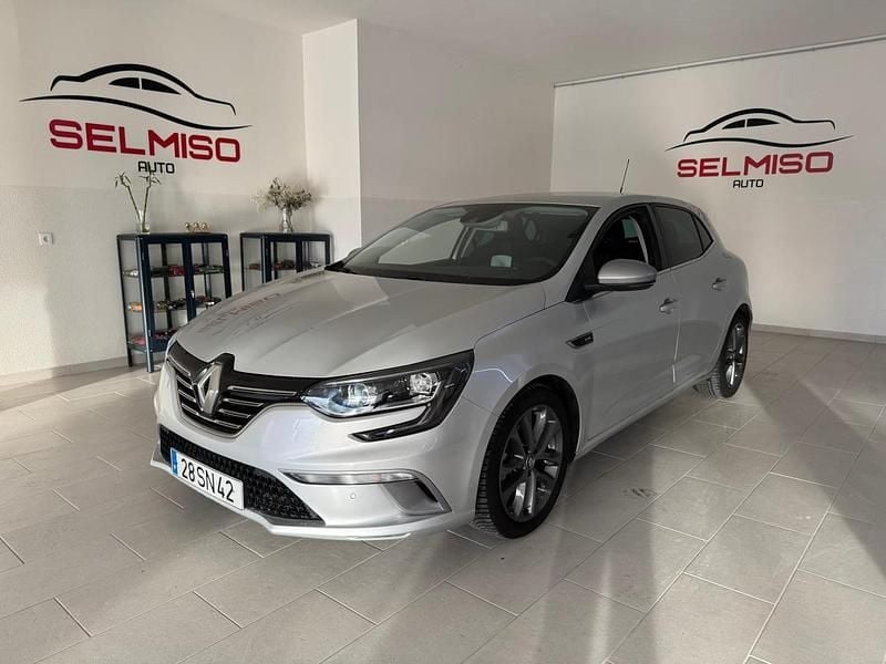 Cinzento Usado 2017 Renault Mégane IV | € 14.950 (Preço elevado) - Imagem 1/4