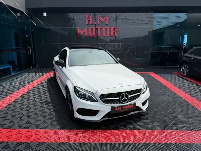 Branco Usado 2017 Mercedes C200 AMG line Coupé | € 33.500 (Preço elevado) - Imagem 1/4