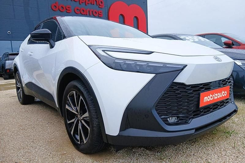 Novo Toyota C-HR Advance 223 HP (164 kW) 2025 SUV