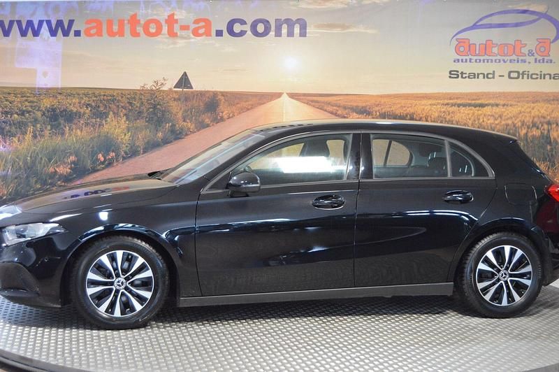 Usado Mercedes A160 Progressive 109 HP (80 kW) 2021 Preto
