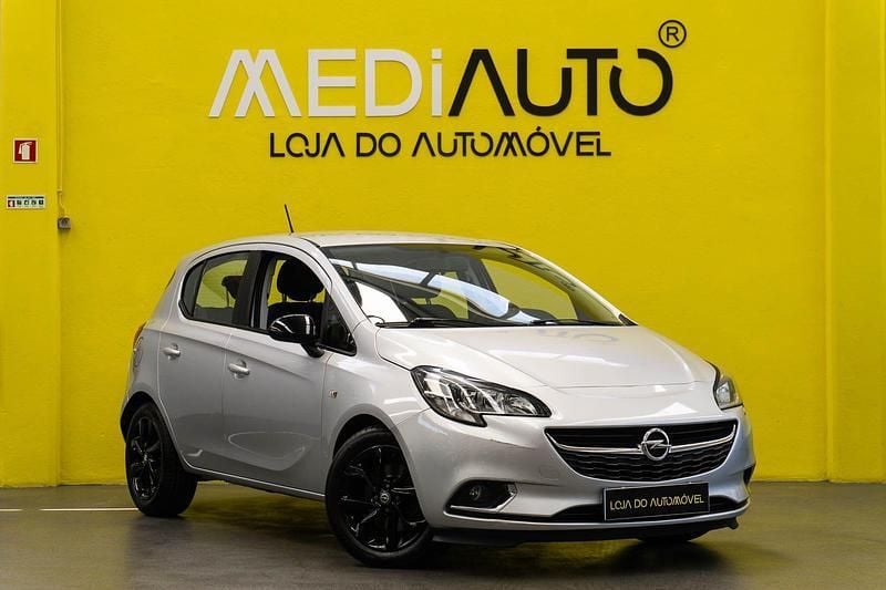 Cinza Usado 2017 Opel Corsa Cosmo | € 9.990 (Preço justo) - Imagem 1/4