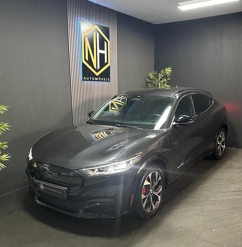 Cinza Usado 2022 Ford Mustang Mach-E Premium SUV | € 31.900 (Super Preço) - Imagem 1/4