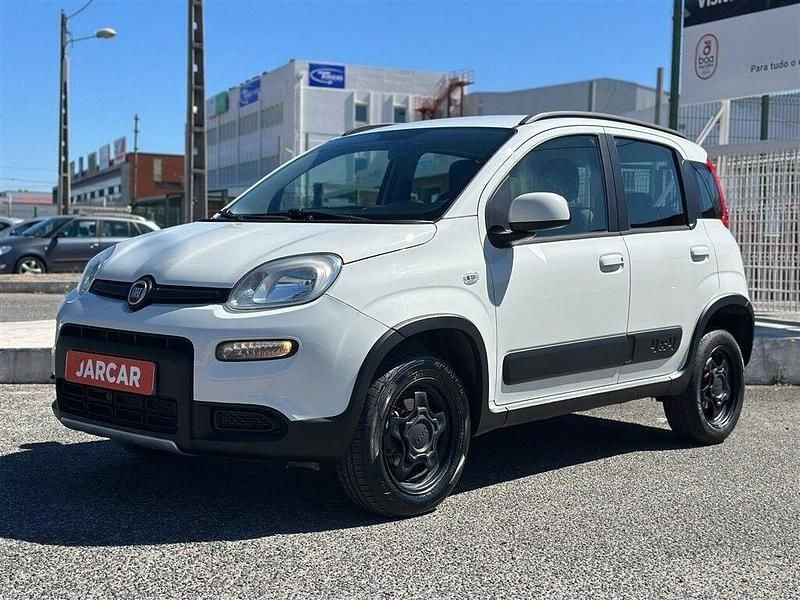 Branco Usado 2019 Fiat Panda 4x4 S Citadino | € 7.900 - Imagem 1/4