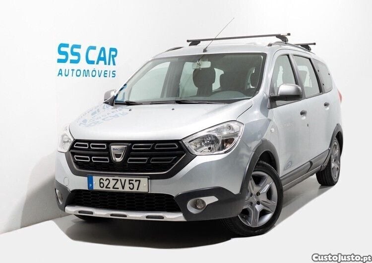 Cinza Usado 2020 Dacia Lodgy Stepway Monovolume | € 13.890 (Preço justo) - Imagem 1/1